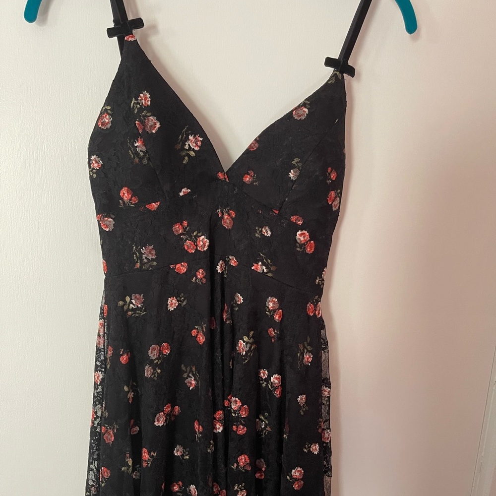 Dress - Picture 2 of 4